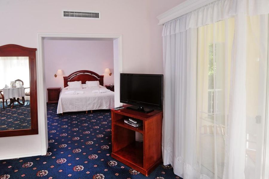 photo-1