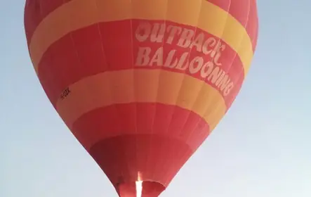 Voo de balão de ar quente em Alice Springs
