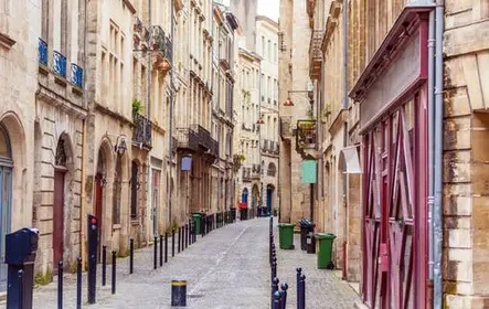 Passeio a pé em inglês e francês em Bordeaux