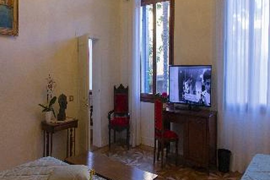photo-1