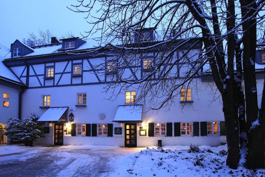 photo-0