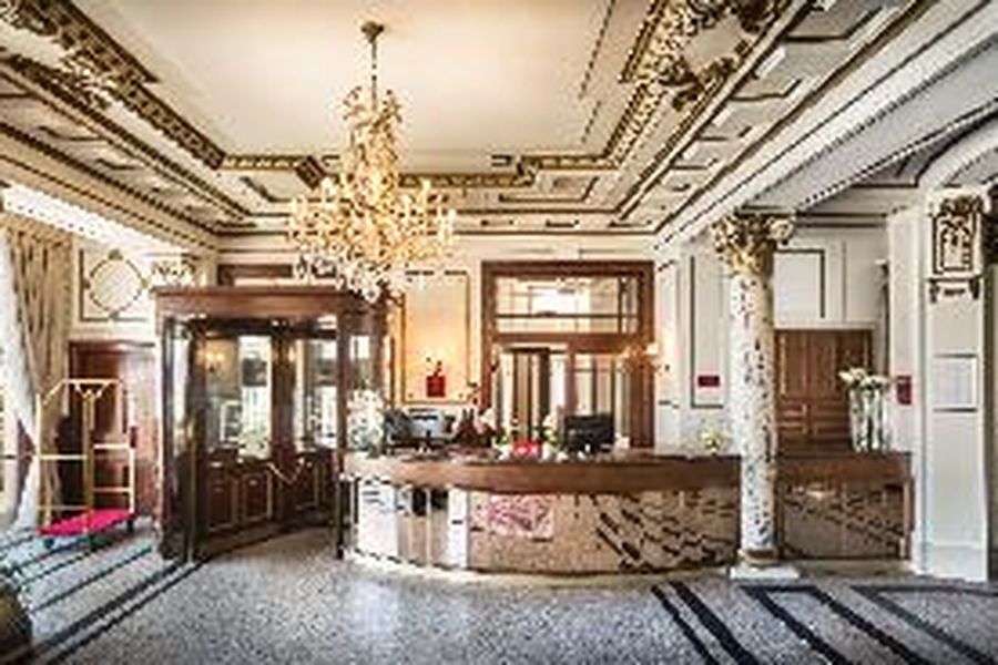 photo-1